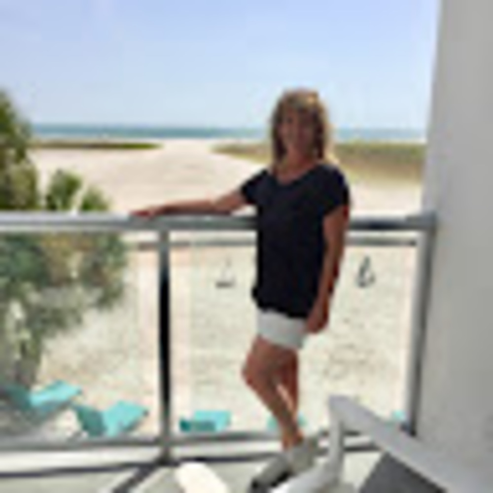 Meet your Posher, Lisa